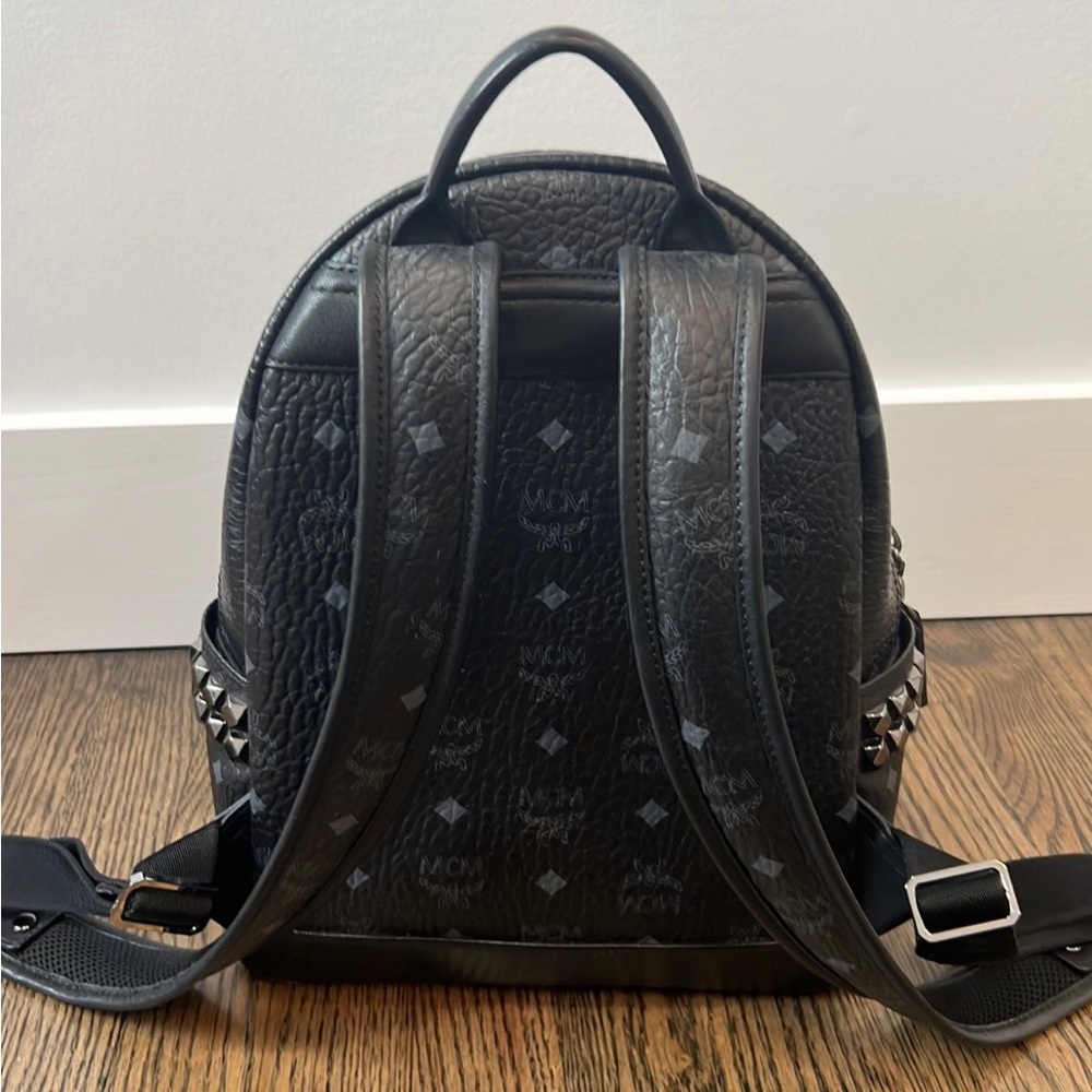 Authentic MCM Stark Side Studded Backpack in Visetos - Picture 6 of 13